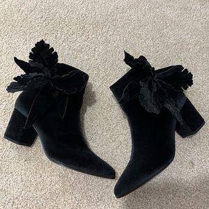 Cecilia New York Black Velvet Boots sz 7.5